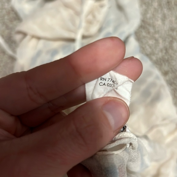 Club Monaco A-line silhouette with a mini length slit NOT included size 00 - Picture 3 of 10